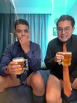 Snapshot of thiagowes chatting on 03/22/26, 04:05 thiagowes online show from 03/22/26, 04:05