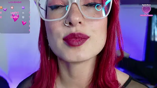 luccycollins  online show from 02/04/25, 02:21