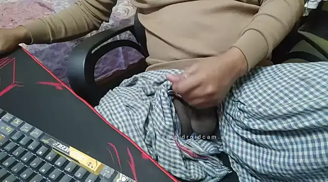 Snapshot of rahul_14344 chatting on 12/16/24, 08:16 rahul 14344 online show from 12/16/24, 08:16