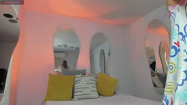 RebeccaHudson online show from 03/07/25, 03:08