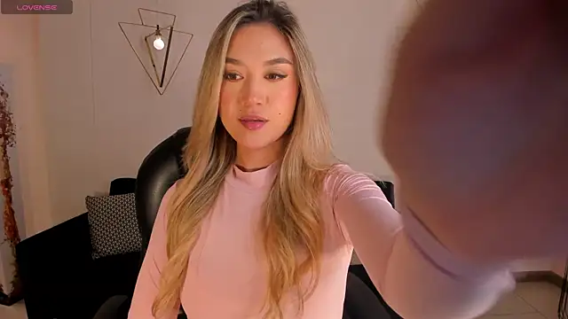 RebeccaHudson online show from 02/09/26, 06:34