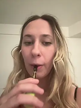 M1ssyk1ssy online show from 12/19/24, 10:32