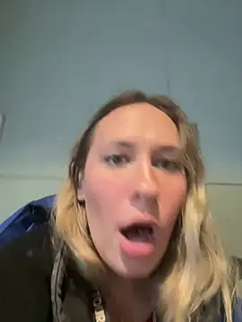 M1ssyk1ssy online show from 01/03/25, 03:33