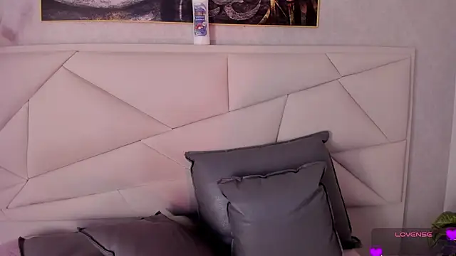 Aitana98  online show from 12/24/24, 09:39