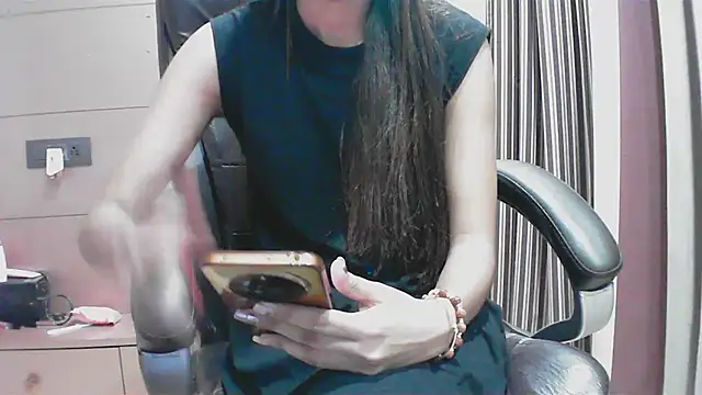 Snapshot of collage_hoty chatting on 09/25/25, 08:12 collage hoty online show from 09/25/25, 08:12