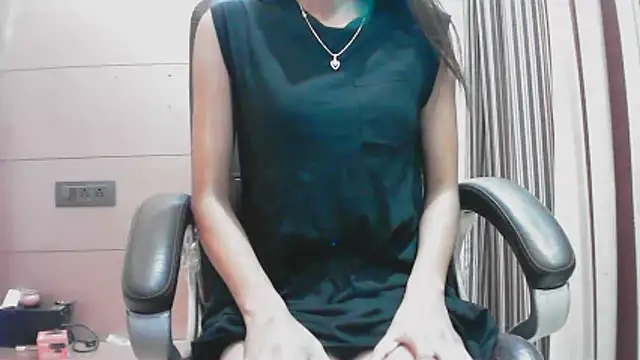 collage hoty online show from 11/05/25, 04:40