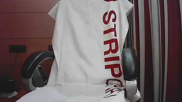 Snapshot of collage_hoty chatting on 01/13/26, 04:07 collage hoty online show from 01/13/26, 04:07