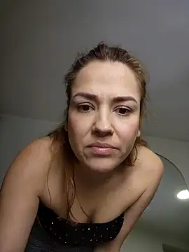 Snapshot of camilawm19 chatting on 10/31/25, 07:20 camilawm19 online show from 10/31/25, 07:20