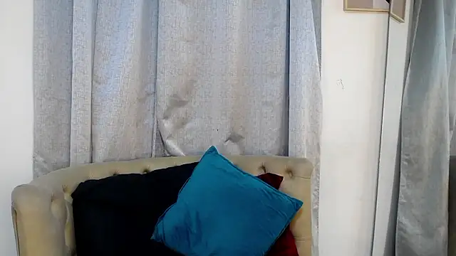 camilawm19 online show from 02/15/26, 12:18