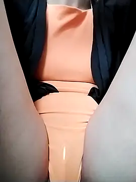 Snapshot of ladyrrr chatting on 03/18/26, 12:52 ladyrrr online show from 03/18/26, 12:52