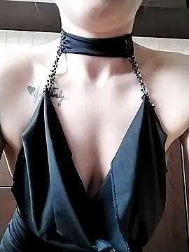 Snapshot of ladyrrr chatting on 03/25/26, 08:31 ladyrrr online show from 03/25/26, 08:31