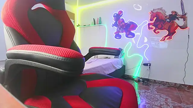 sweetie tsgirl  online show from 01/12/25, 12:07