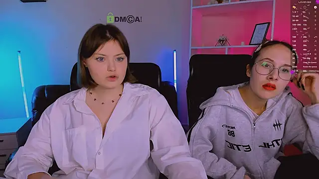 nikole kitt online show from 11/26/25, 08:32