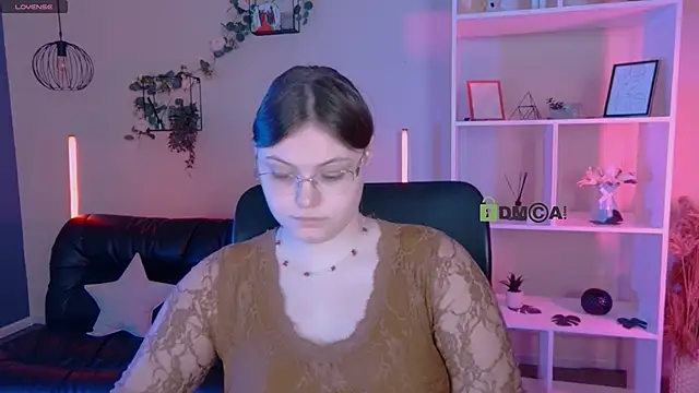 nikole kitt online show from 06/01/26, 07:04
