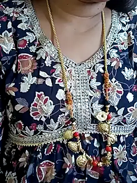 gaurika18 online show from 02/10/25, 05:58