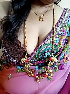 gaurika18 online show from 03/01/25, 04:58