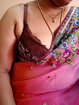 gaurika18 online show from 03/01/25, 09:51