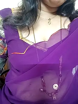 gaurika18 online show from 09/10/25, 01:22