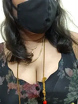 gaurika18 online show from 09/17/25, 03:14