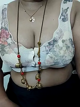 gaurika18 online show from 10/04/25, 02:20