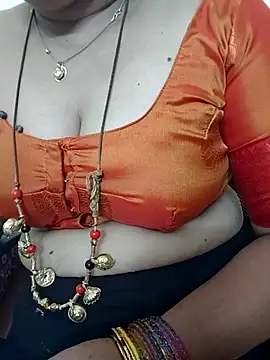 Snapshot of gaurika18 chatting on 12/02/25, 03:34 gaurika18 online show from 12/02/25, 03:34