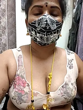 gaurika18 online show from 05/24/26, 05:40