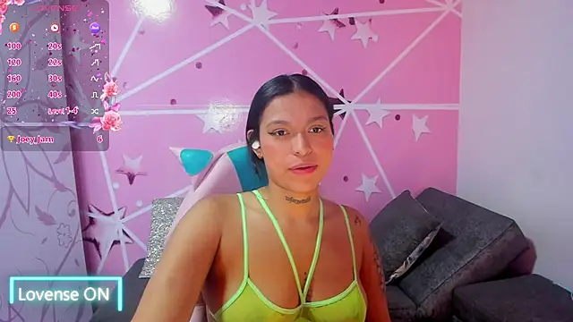 Snapshot of samantha_simur chatting on 12/06/24, 05:42 samantha simur online show from 12/06/24, 05:42