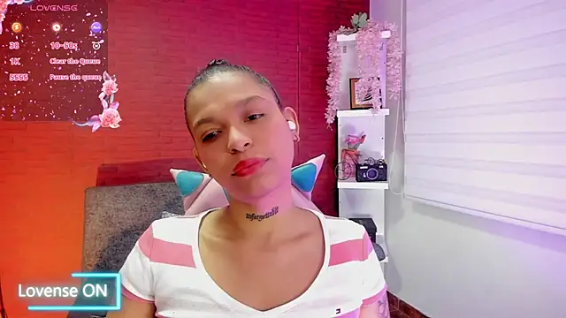 Snapshot of samantha_simur chatting on 12/12/24, 12:38 samantha simur online show from 12/12/24, 12:38