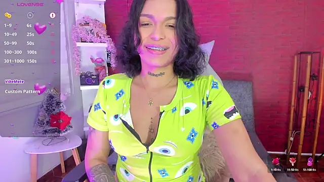 Snapshot of samantha_simur chatting on 12/24/24, 02:32 samantha simur online show from 12/24/24, 02:32