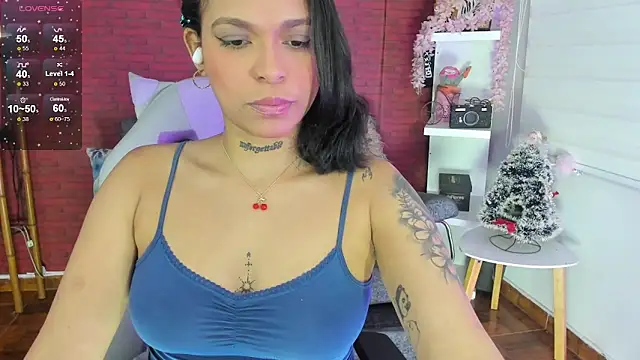 Snapshot of samantha_simur chatting on 12/27/24, 05:09 samantha simur online show from 12/27/24, 05:09