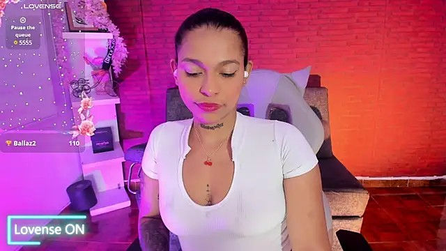 Snapshot of samantha_simur chatting on 01/26/25, 03:27 samantha simur online show from 01/26/25, 03:27