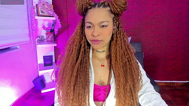 Snapshot of samantha_simur chatting on 02/02/25, 01:23 samantha simur online show from 02/02/25, 01:23