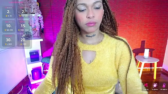 Snapshot of samantha_simur chatting on 02/11/25, 01:10 samantha simur online show from 02/11/25, 01:10