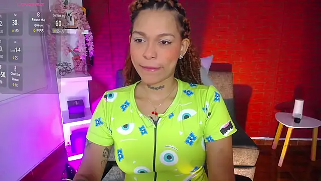 Snapshot of samantha_simur chatting on 02/14/25, 02:39 samantha simur online show from 02/14/25, 02:39