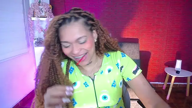 Snapshot of samantha_simur chatting on 02/14/25, 05:41 samantha simur online show from 02/14/25, 05:41