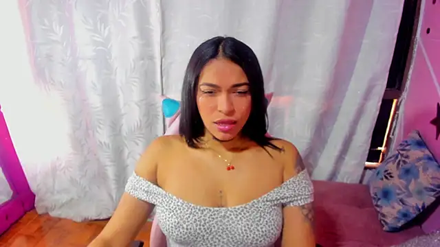 Snapshot of samantha_simur chatting on 03/10/25, 12:37 samantha simur online show from 03/10/25, 12:37