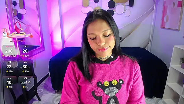 Snapshot of samantha_simur chatting on 10/15/25, 11:54 samantha simur online show from 10/15/25, 11:54