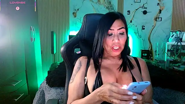 Snapshot of Demion_prince chatting on 04/19/26, 01:16 Demion prince online show from 04/19/26, 01:16