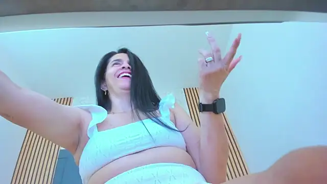 candela collinss online show from 12/27/24, 06:31