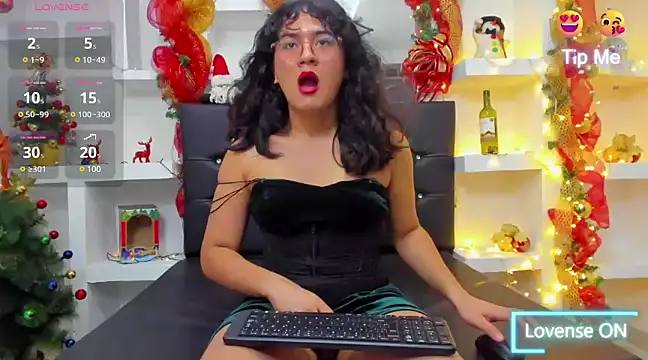 Snapshot of Elith_Berry69 chatting on 12/14/24, 12:55 Elith Berry69 online show from 12/14/24, 12:55