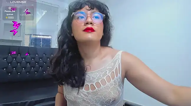 Snapshot of Elith_Berry69 chatting on 03/05/25, 09:59 Elith Berry69 online show from 03/05/25, 09:59