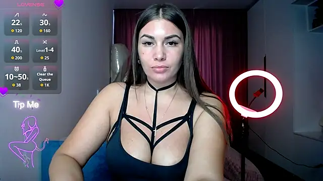 Snapshot of LinaSparks chatting on 03/10/26, 01:49 LinaSparks online show from 03/10/26, 01:49