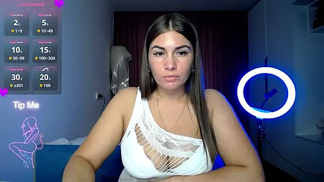 Snapshot of LinaSparks chatting on 03/18/26, 02:20 LinaSparks online show from 03/18/26, 02:20