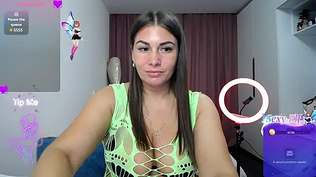 Snapshot of LinaSparks chatting on 04/15/26, 03:52 LinaSparks online show from 04/15/26, 03:52