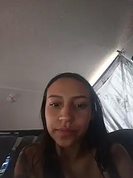 emma ambar online show from 11/13/25, 04:39