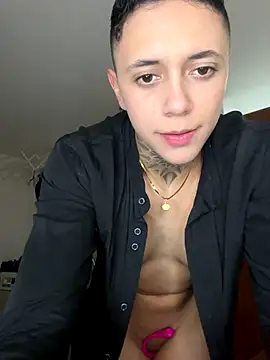 Snapshot of _PhillipBrown chatting on 12/03/24, 09:34 PhillipBrown online show from 12/03/24, 09:34