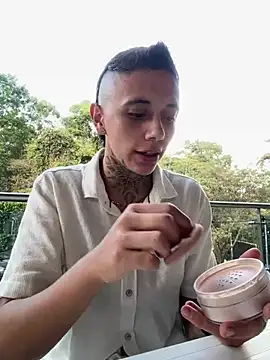 Snapshot of _PhillipBrown chatting on 02/19/25, 10:09 PhillipBrown online show from 02/19/25, 10:09