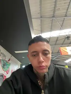 Snapshot of _PhillipBrown chatting on 02/23/25, 02:04 PhillipBrown online show from 02/23/25, 02:04