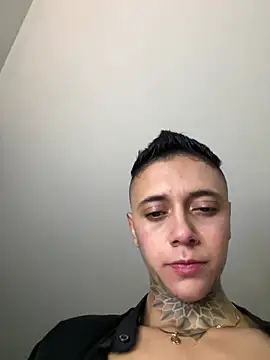 Snapshot of _PhillipBrown chatting on 03/03/25, 10:52 PhillipBrown online show from 03/03/25, 10:52