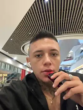 Snapshot of _PhillipBrown chatting on 03/12/25, 12:36 PhillipBrown online show from 03/12/25, 12:36